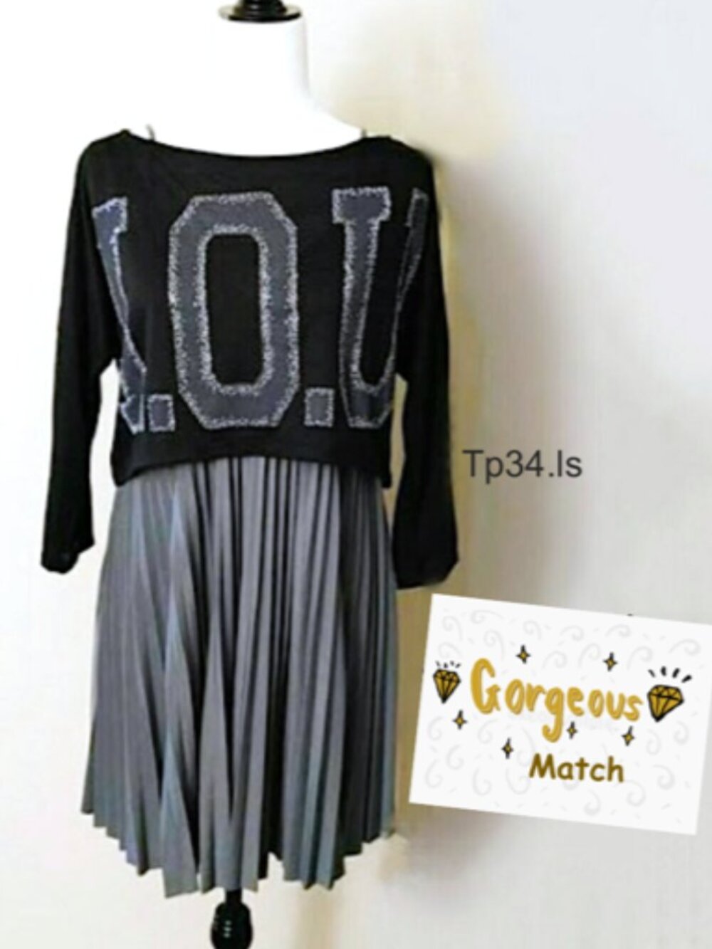 SIRENS Black Crop Top Grey IOU Letters Graphic Drop Shoulder Slip-on Round Neck